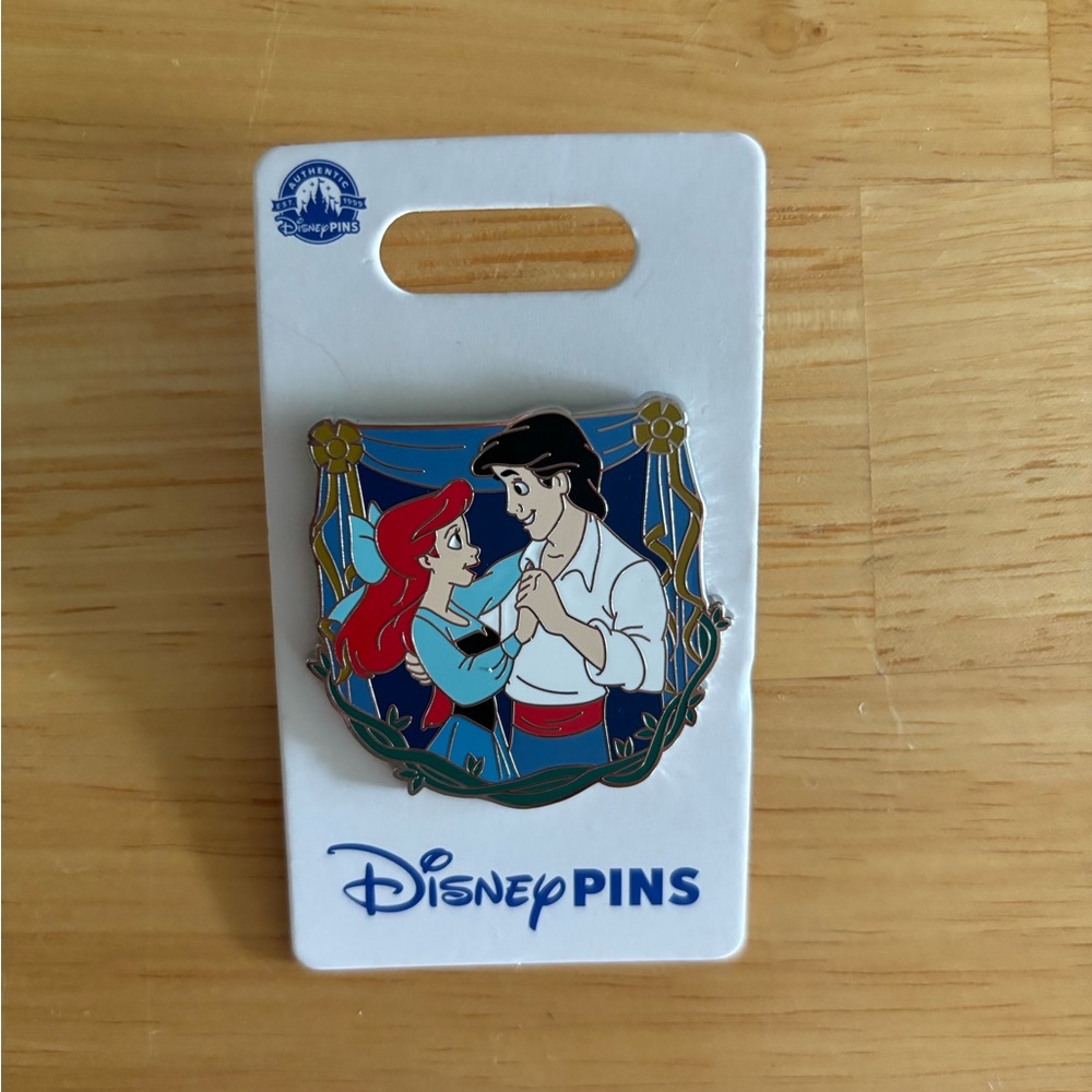 Disney Trading Pin - Ariel and Eric Dancing from The Little Mermaid